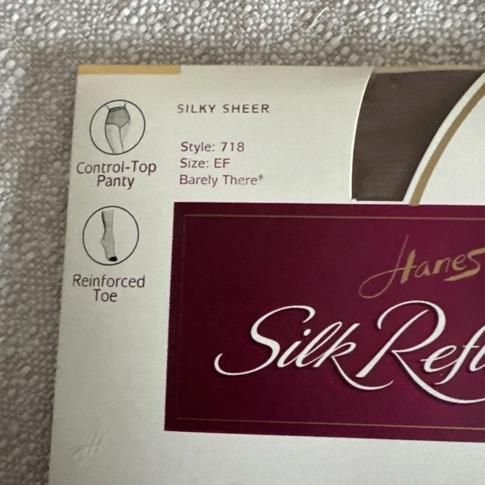1 Pair Hanes Silk Reflections SIlky Sheer‎ Control Top Pantyhose BARELY THERE EF